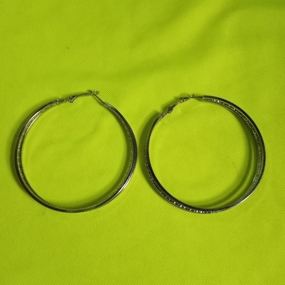 Silvertone large triple layer hoop earrings - Picture 5 of 5